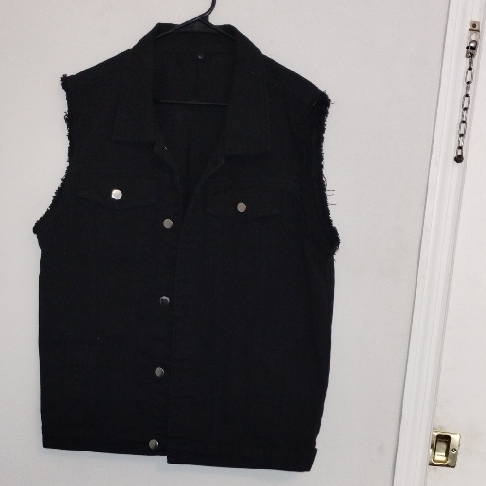 NWOT Classic Black Sleeveless Denim Vest
